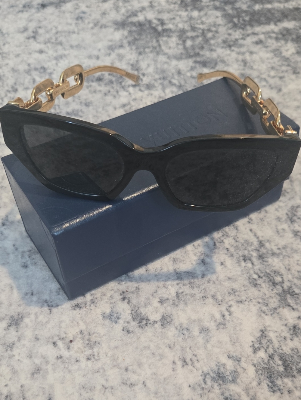 Luxury Louis Vuitton Women's Black Sunglasses with Gold Chain Arms